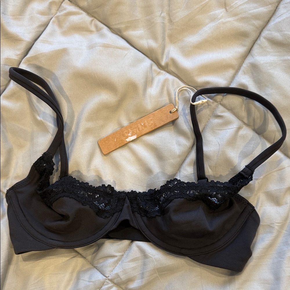 SKIMS Fits Everybody Lace Unlined Demi Bra - 30C - Onyx